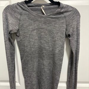 Lululemon gray long sleeve